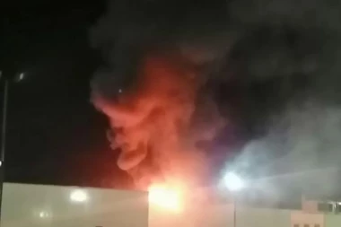 Gori fabrika "GOLDEN LEJDI" u Loznici! (VIDEO/FOTO)