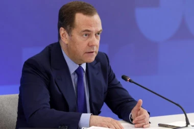 POSLEDICE ĆE BITI MONSTRUOZNE! Medvedev o nalogu za hapšenje Putina: Žele da sude predsedniku nuklearne sile