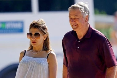 Svet u šoku šta je OVA TRUDNICA URADILA! Njena fotografija na instagramu podelila je svet, a u pitanju je žena čuvenog glumca! (FOTO)