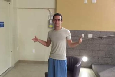 NAPRAVIO 48-ORO DECE, ALI NIKAKO NE MOŽE DA NAĐE DEVOJKU! Sve pobegnu kad čuju šta radi!