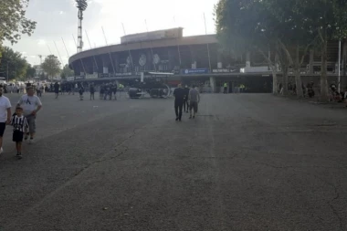 Direktno iz Humske! Pogledajte atmosferu uoči duela Partizana i AEK-a! Grobari, gde ste? (VIDEO+FOTO)