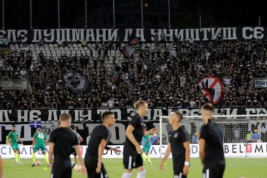 Grobari uglas: KOSOVO JE SRBIJA! (VIDEO)