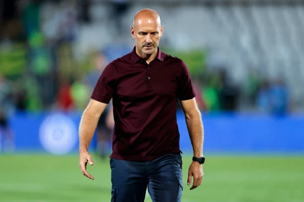 ŠTA ĆE REĆI GROBARI? Ilija Stolica PONOVO na klupi!