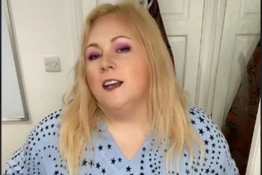 Kažu mi da sam DEBELA KAO KIT, ali ja volim da nosim MINIJATURNI BIKINI (FOTO)