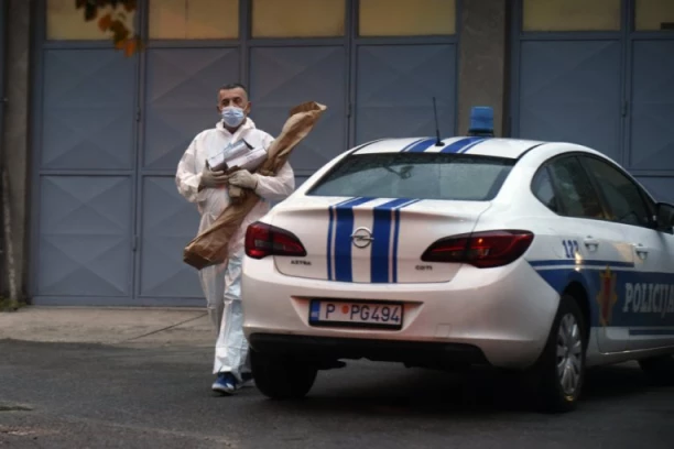 SPREČEN NOVI MASAKR NA CETINJU! Uhapšen mladić koji je vitlao pištoljem kod stadiona, TRAGEDIJA IZBEGNUTA U POSLEDNJEM TRENUTKU!