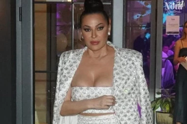 CECA JU JE VINULA U ZVEZDE! Ova pevaćica zahvalnost za uspeh duguje Ražnatovićevoj, a ovaj susret NIKADA neće zaboraviti!