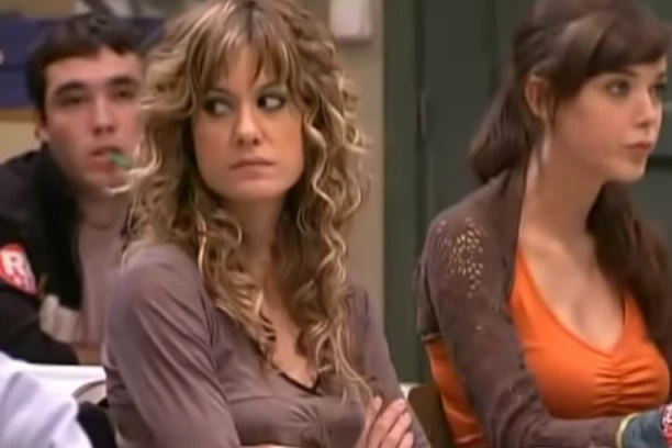 Zavoleli smo je u ulozi Afrike u HIT seriji SERANOVI: Danas ima 42 godine i POTPUNO drugačiju FRIZURU - da li biste je PREPOZNALI? (FOTO)