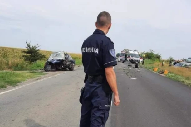 STRAVIČAN SUDAR KOD BAVANIŠTA! Jedna osoba poginula! (FOTO)