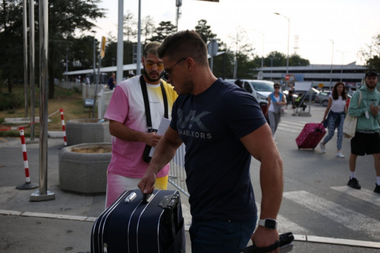 Dejan i Aleksandra pred put u Egipat