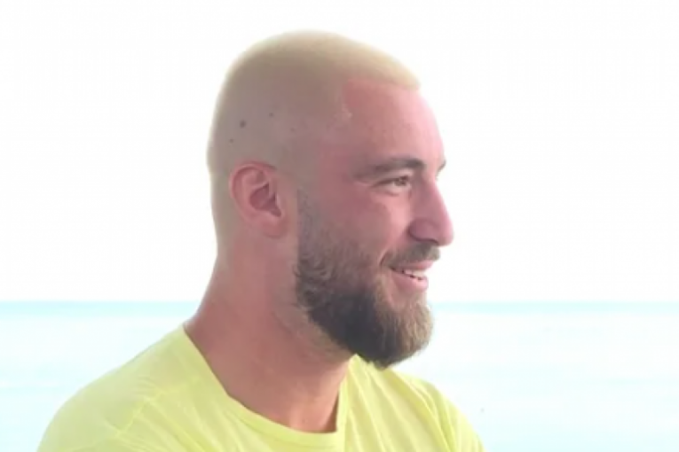 Mensur Ajdarpašić Premijera