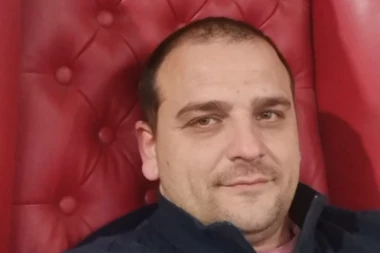 CRNA GORA PLAČE SA NJIM, JECAJI OCA ODJEKUJU: Martinovićeva prva OBJAVA nakon što su mu SVIREPO UBILI porodicu! (FOTO)