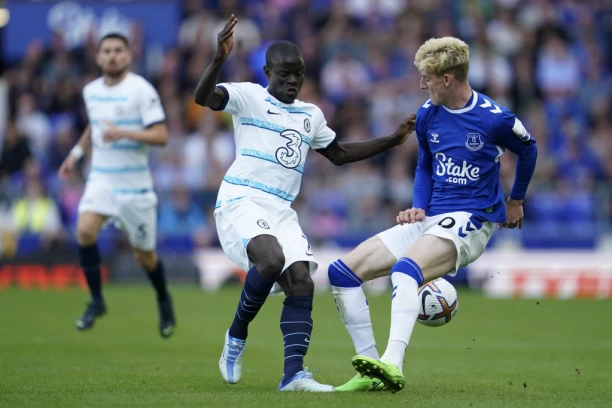 SJAJAN POSAO SVRAKA: Entoni Gordon prešao u Njukasl