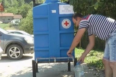 GRAĐANI TOPOLE I SEDAM OKOLNIH SELA KONAČNO DOBIJAJU VODU: Nazire se svetlo na kraju tunela