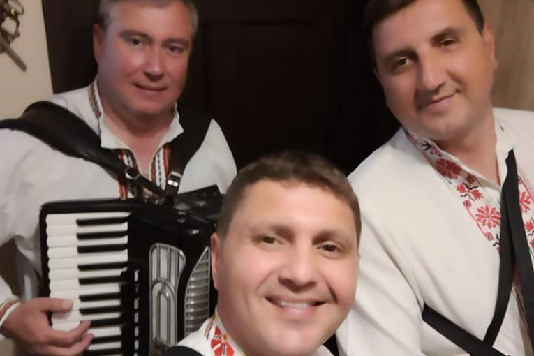 Članovi orkestra Kamčija