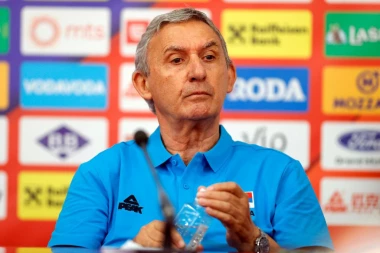 PEŠIĆ PRELAMA - IMA LI MESTA ZA STRANCA? Reči selektora još se PAMTE: Za Srbiju je već igrao NATURALIZOVAN košarkaš!