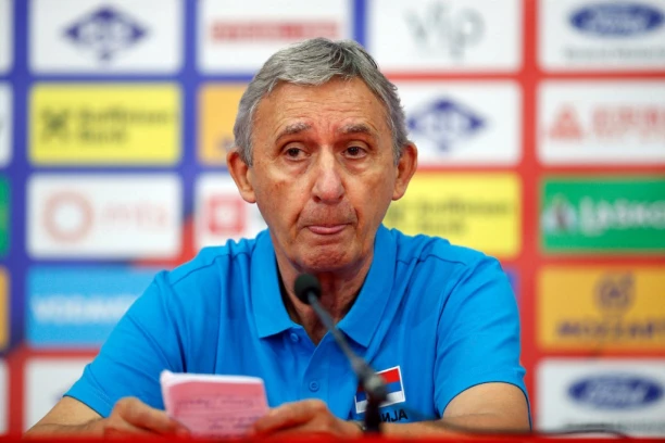 Pešić saopštio spisak za meč protiv Grčke!