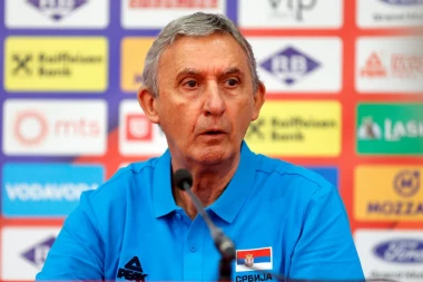 Pešić odgovorio na pitanja koja je čekala Srbija: Otkrio detalje oko Teodosića, povredama i ko će biti predvodnik "orlova"! (FOTO GALERIJA)