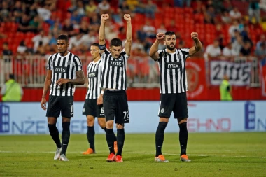 MILION NA STOLU: Partizan dobio ponudu za Vujačića! (VIDEO)