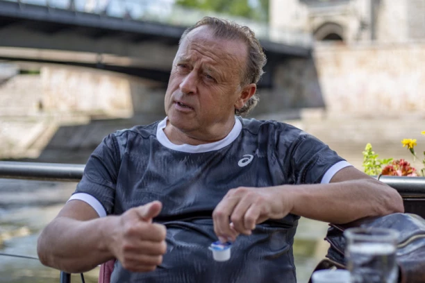 Boban Zdravković progovorio posle dve decenije: Svi su znali moje pesme, ALI MENE NIKO!