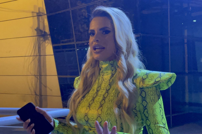 Marijana Zonjić ispred Pinka