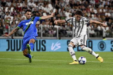Vlahović dobio konkurenciju: Juventus doveo novog napadača (VIDEO)