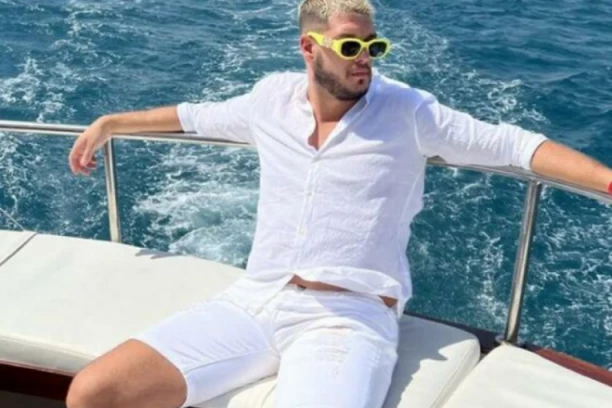 SKINUO SE DEJAN DRAGOJEVIĆ: Žene poludele za VRELIM SNIMKOM sa bazena, Aleksandri neće biti dobro!