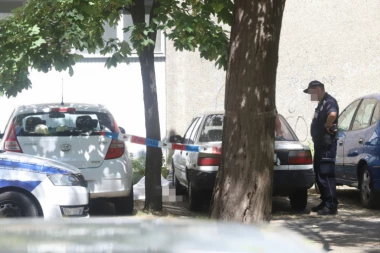 PRVI SNIMCI SA MESTA NESREĆE NA NOVOM BEOGRADU! Žena pala sa zgrade! (FOTO, VIDEO)