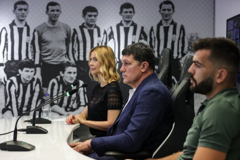 NEDOREČENI PETRIĆ: Trener Partizana ostavio novinare u čudu! (FOTO)