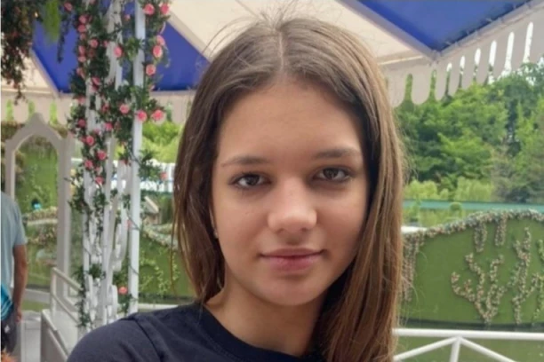 NESTALA ANASTASIJA (16) IZ LAĆARKA! Poslednji put viđena u sredu oko 21 sat!