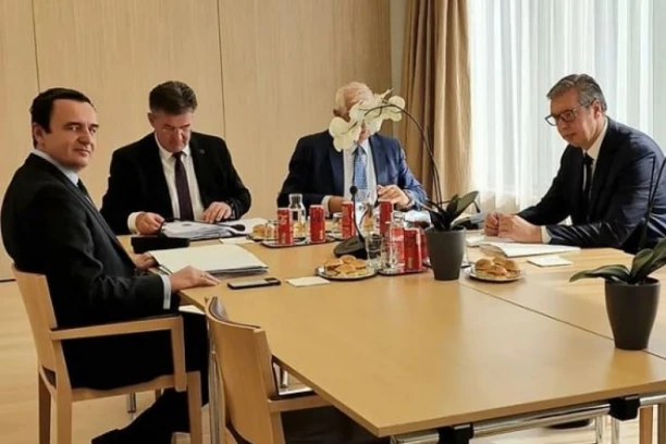 Prvi dogovor mora da padne do 24. FEBRUARA! Ko bude otežavao sledi mu "TEŠKA BATINA"! PROCURELI DETALJI SPORAZUMA BEOGRADA I PRIŠTINE!