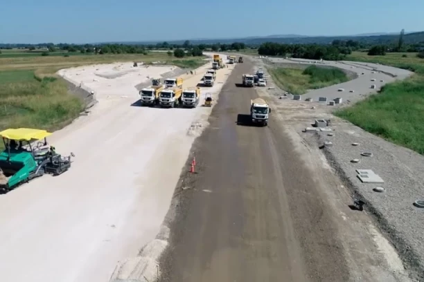 RADOVI NA MORAVSKOM KORIDORU U PUNOM JEKU: Srbija dobija NAJMODERNIJI auto-put! (VIDEO)