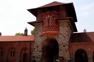 POSETIOCI SKRNAVILI SRPSKU SVETINJU! Ministarstvo se hitno oglasilo zbog vandalizma!