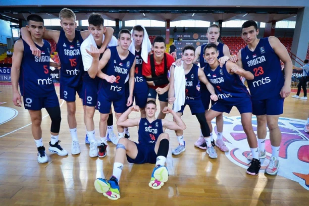 POTPUNI SUNOVRAT ĆE BITI IZBEGNUT? Mladi košarkaši savladali Dansku - za opstanak u društvu najboljih igraće protiv Hrvatske ili Holandije!