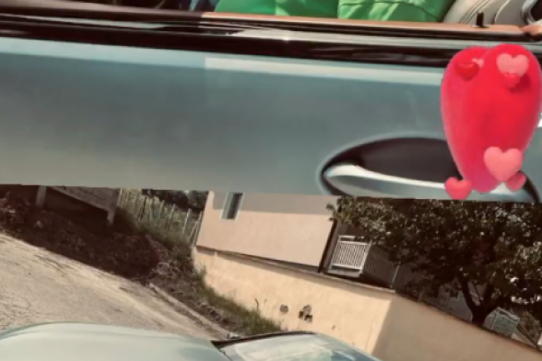 Dalila kupila ocu automobil