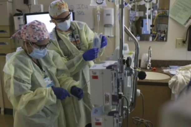 OVAKAV SLUČAJ U MEDICINI SE NE PAMTI! Zdrav dečak godinama se gušio i povraćao tokom jela! Misterija rešena pomoću jedne kamere!