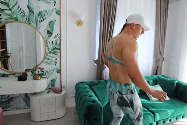 Baka Prase imitira Anju Bla