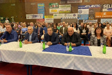 VEČE NOKAUTA U JAGODINI: Prisustvovali Palma, Dačić i Harčenko!