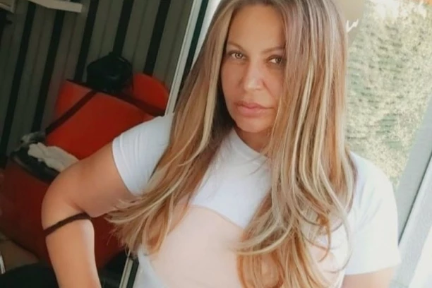 MIR NAŠLA NA HRVATSKOM PRIMORJU: Stoja otkrila zbog čega se ISELILA iz Srbije, kupuje i BROD!