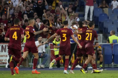 JEDAN GOL ZA TRI BODA: Murinjova Roma se namučila, ali je Englez rešio sve probleme!