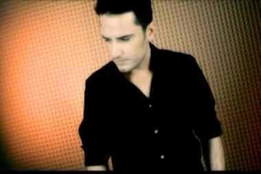 BIO JE U BRAKU SA ĆERKOM BOGOLJUBA KARIĆA: Pevač je nizao hitove, nakon razvoda NESTAO je iz javnosti, a ovako DANAS IZGLEDA! (FOTO)