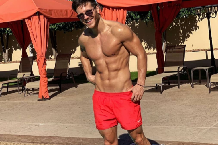 Saša Kovačević na bazenu