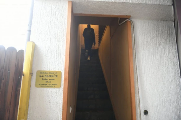 EVO ODAKLE JE PALA DEVOJKA U ZEMUNU: Prve fotografije sa lica mesta! (FOTO)