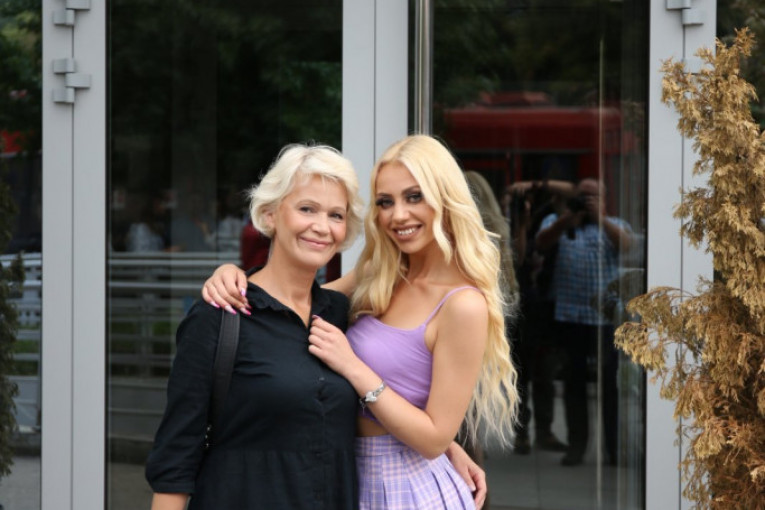 Tamara Nikolić snimanje profila za Zadrugu