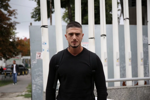 Ivan Nešković progovorio o DISKVALIFIKACIJI, na rubu EGZISTENCIJE: "Gladovao sam, bitnije mi je zdravlje, ne znam kako ću PLATITI KAZNU" (FOTO)