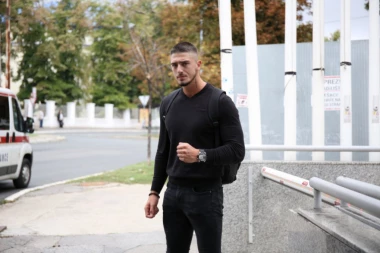 OGLASIO SE DISKVALIFIKOVANI ZADRUGAR! Ivan se KAJE što je pobegao, hoće da se vrati u rijaliti!