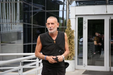 LEPI MIĆA KRIJE ĆERKU KAO ZMIJA NOGE! Otkriveno kako pevačeva mezimica izgleda, DOKTOR NAUKA je i radi za GUGL! (FOTO)