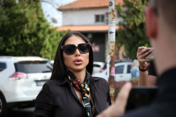 Dobila sam JEDNE PATIKE od Pece, Aleksandru sam spasla bede! Maja Marinković NIKAD BRUTALNIJE o bivšem dečku! (VIDEO)