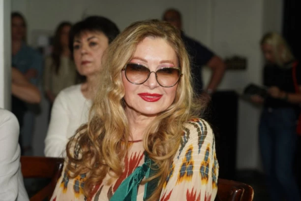 SIN DANICE MAKSIMOVIĆ ZAPROSIO NJENU DRUGARICU I KOLEGINICU: Ponovo bih to uradio! (FOTO)