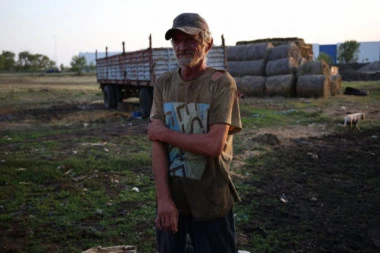 ČOBANIN IVAN za koga mediji pišu da je RASKOMADAN U ZRENJANINU ŽIV!  Zbunjen vestima o sopstvenoj smrti (FOTO/VIDEO)