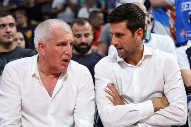 TANDEM DA SE SMRZNEŠ: Nole i Žoc zajedno bodre Srbiju protiv Grčke! (VIDEO)